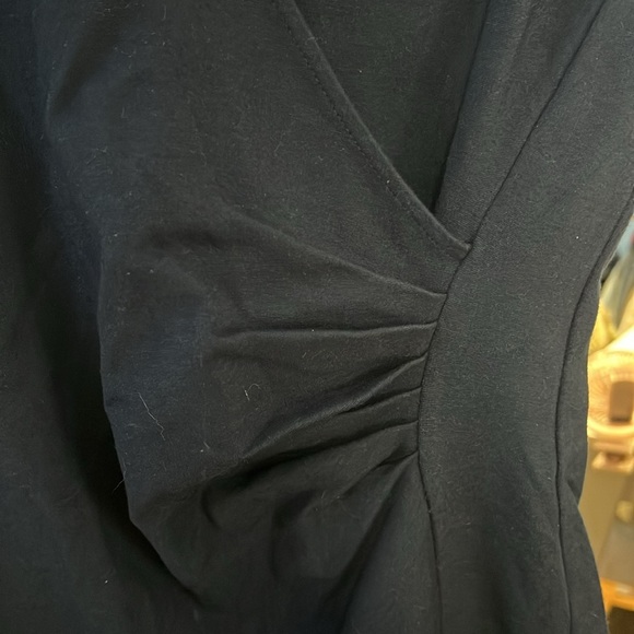 Stretchy navy dress with gorgeous zipper in back - Picture 2 of 6